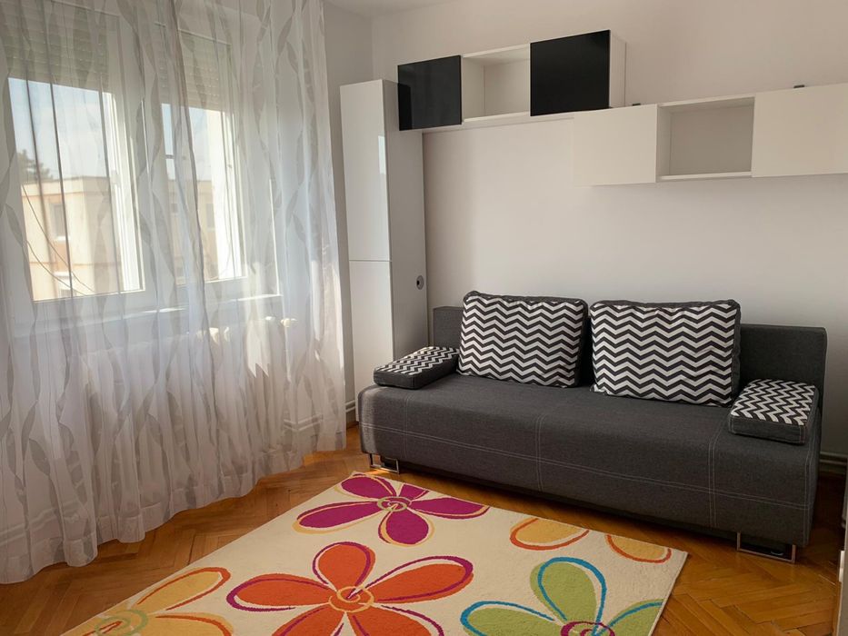 Apartament 3 camere decomandate de inchiriat, Dambu Pietros