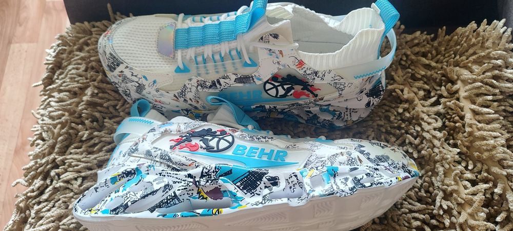 Мужские кроссовки