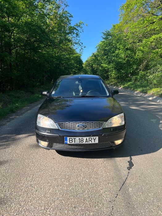 De vânzare 2 autoturisme marca Ford , la super preț.