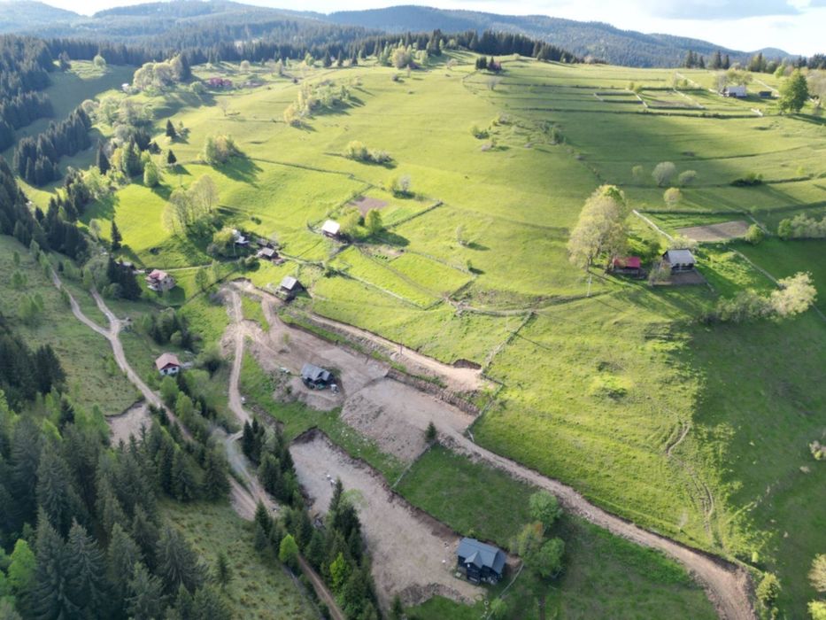 Vând teren intravilan in Baisoara