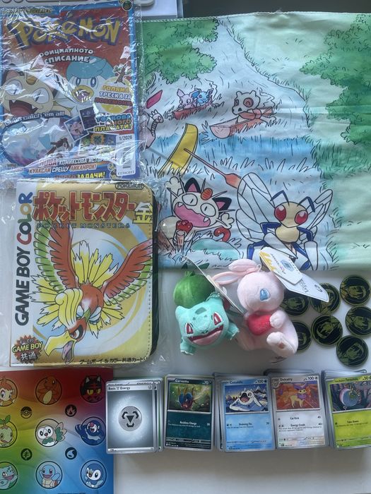 Над 450 Pokemon карти + аксесоари