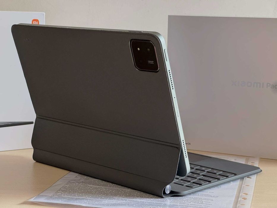 Бартер! НОВ! Xiaomi Pad 7 + Pro Focus keyboard + Xiaomi 33W Зарядно