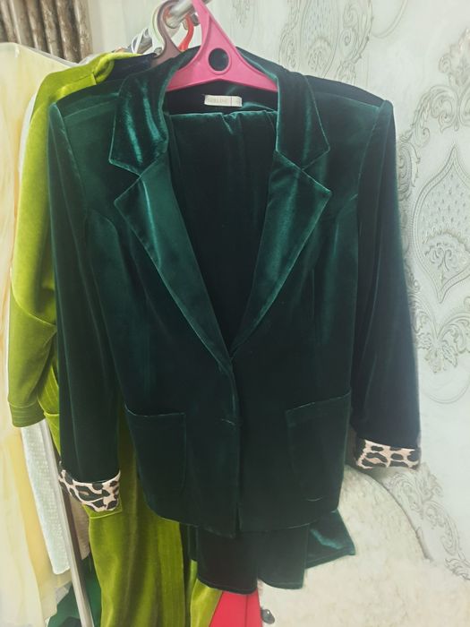 Женские нарядные платья