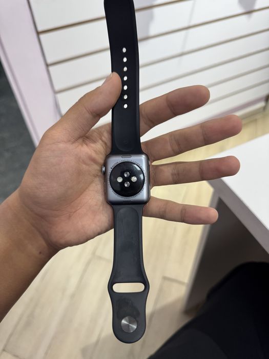 Apple watch 3 серии 83% емкость