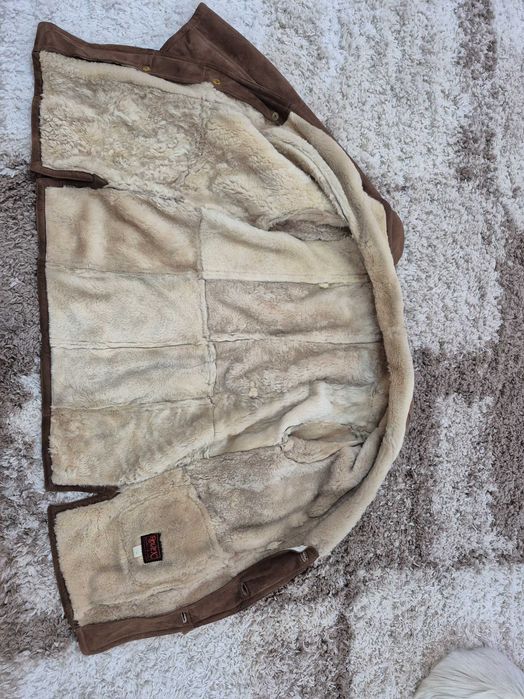 Cojoc barbati traditional maro-5 lei transportul