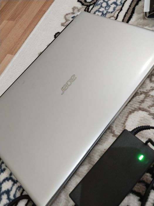ACER noutbok sotiladi