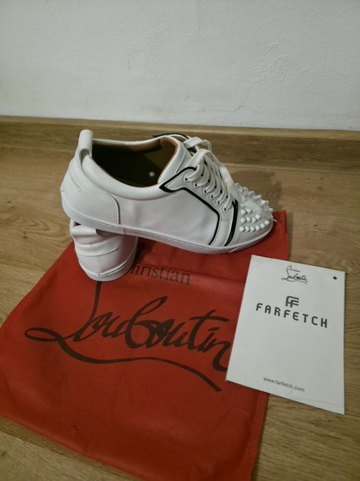 Vând Christian Louboutin