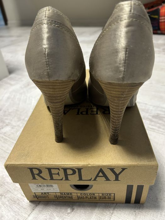Дамски обувки на ток Replay 38 номер