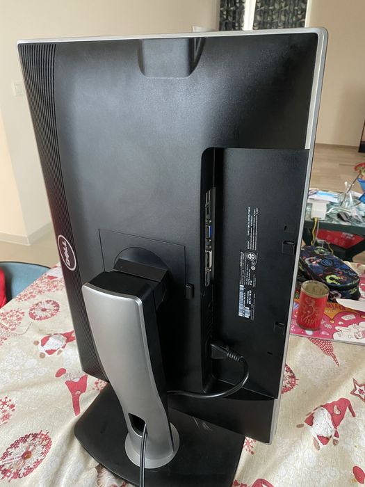 Dell UltraSharp U2412M въртящ се