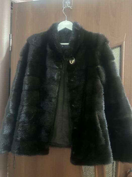 Продам шубу норковую