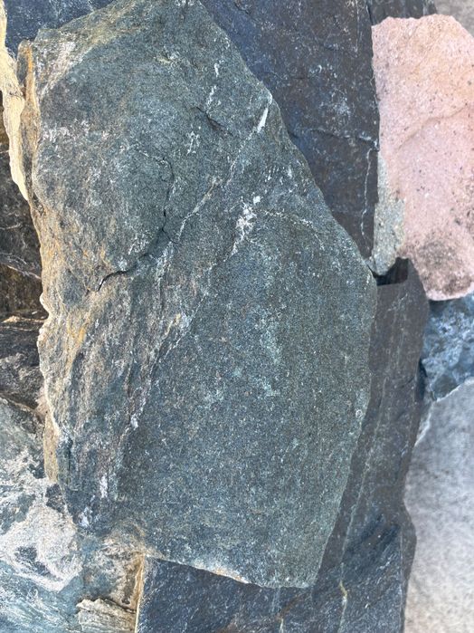 Плочки сив камък за двор и облицовка