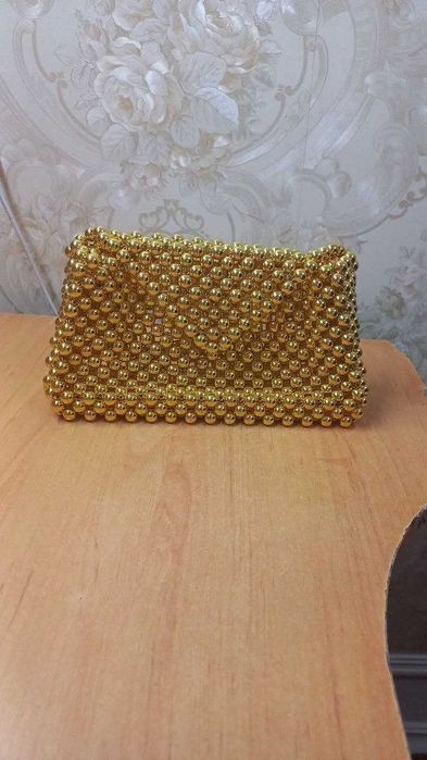 Оригинальные сумочки из бусин.