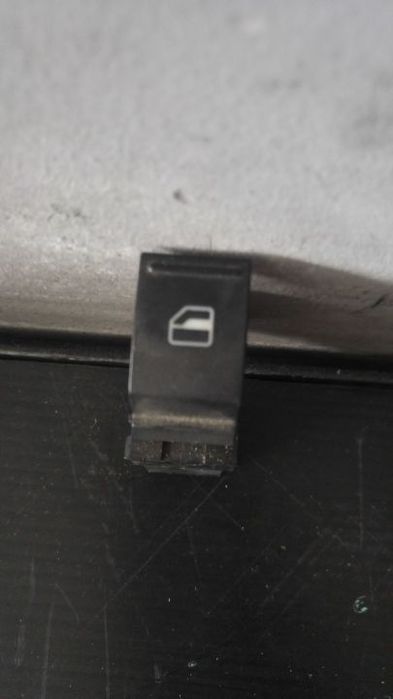 Buton deschidere geamuri stanga spate vw passat b6 golf 5 7l6959855b