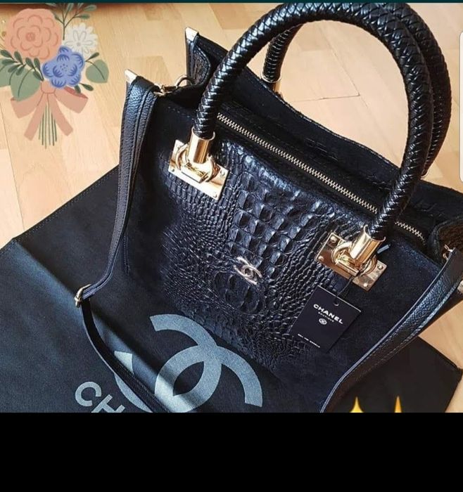 Geanta piele naturala, insertii croco, logo metalic auriu, curea detasabila umăr, saculet, etichetă
