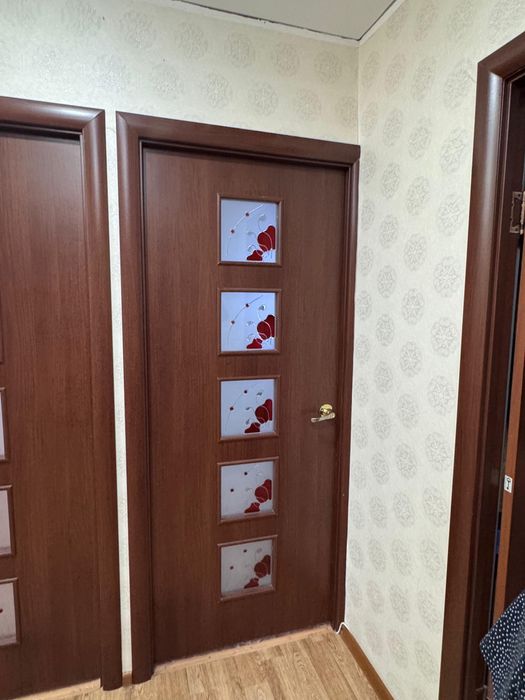 Продам двери с связи ремонтом