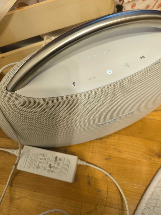 Boxa HARMAN Kardon Go Play 2 vs jbl