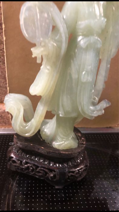 Статуя от Нефрит зелен.Китайска от средата на 20век