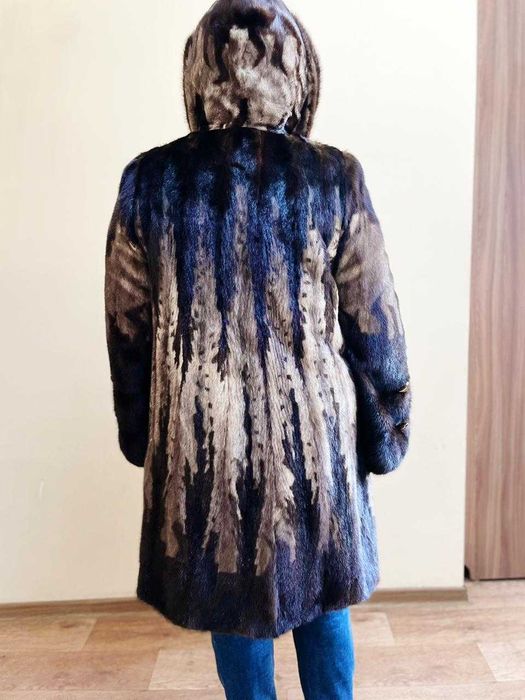 Продам шубу норковую.