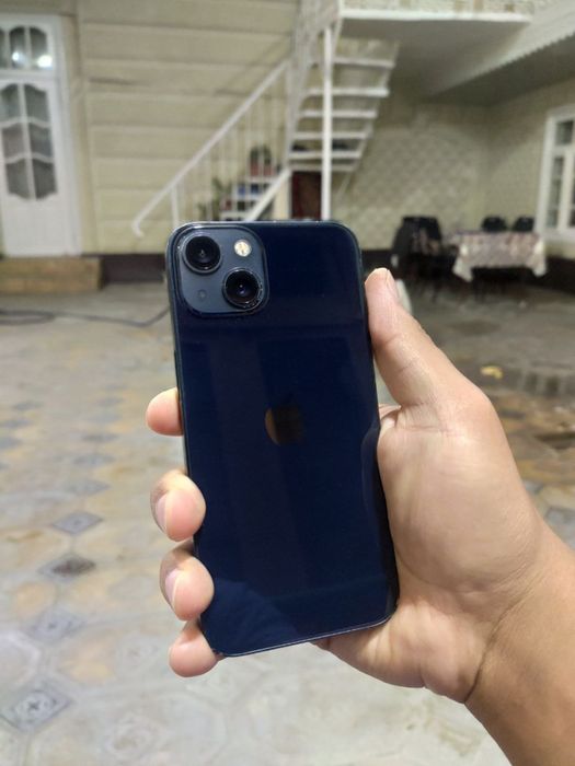 Продам iPhone 13 128GB HN/A телефон в хорошем состоянии.