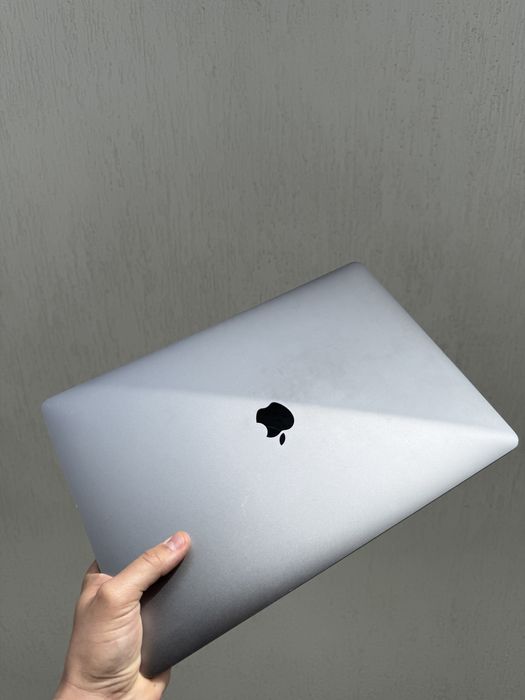 Apple MacBook Pro 2016 i7, 1TB SSD, 16GB RAM