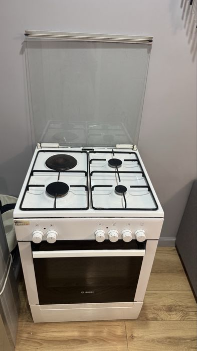 Продам газ плиту Bosch