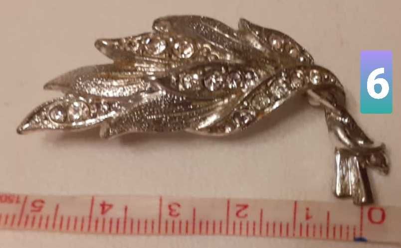 Стильные элегантные броши