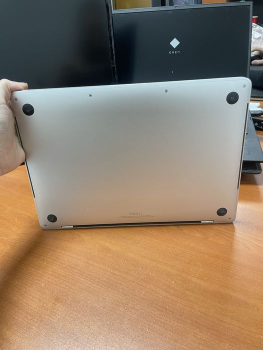 Mac book pro 2019, 13 дюймов