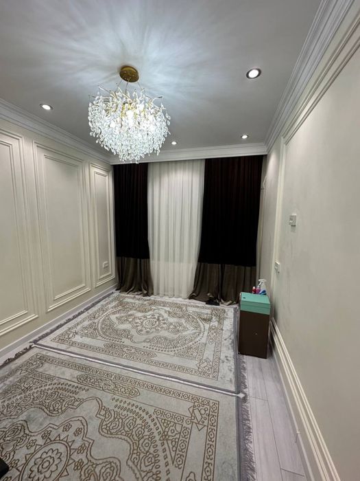 3-комнатная квартира, 75 м², 1 этаж. Вторичка.