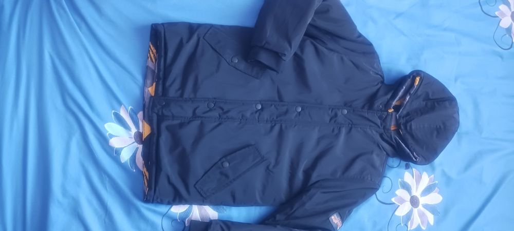 Двулицево зимно яке 134-140 LC Waikiki