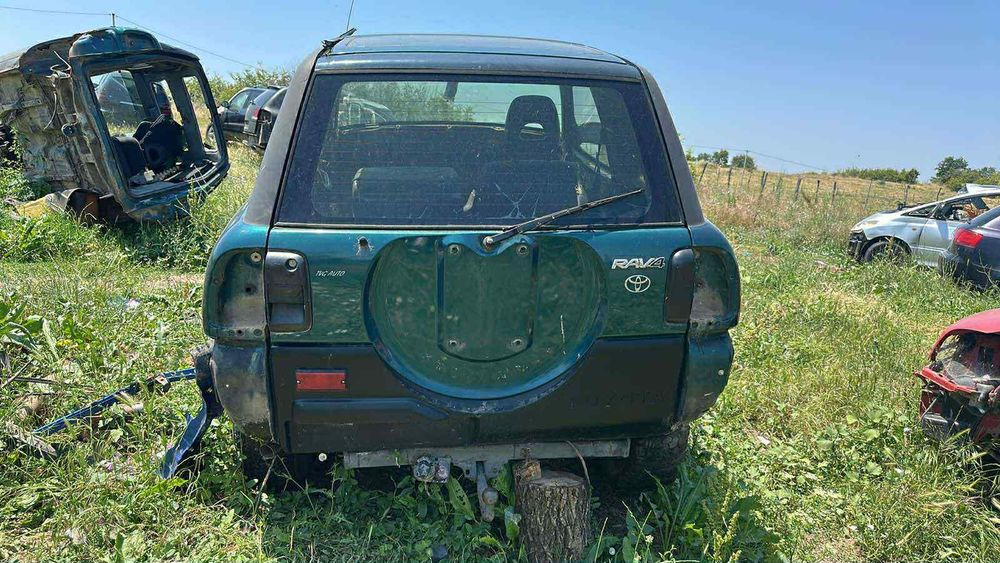 Toyota Rav4 на части
