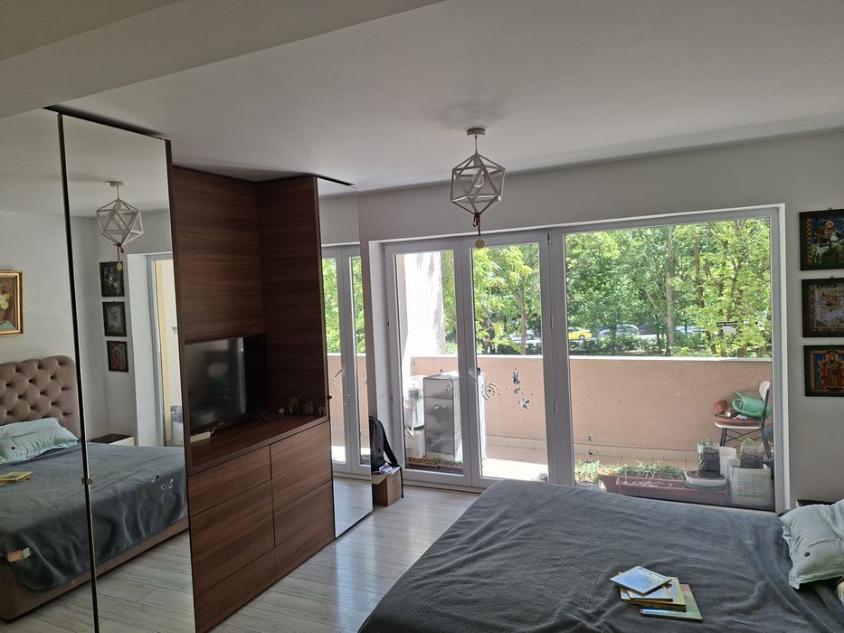 Vand apartament 4 camere