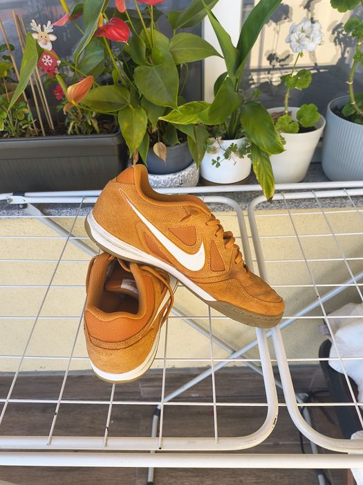 Обувки за зала Nike gato