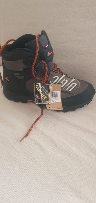 Туристически обувки на фирма Викинг