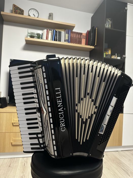 Acordeon midi Crucianelli (italian)
