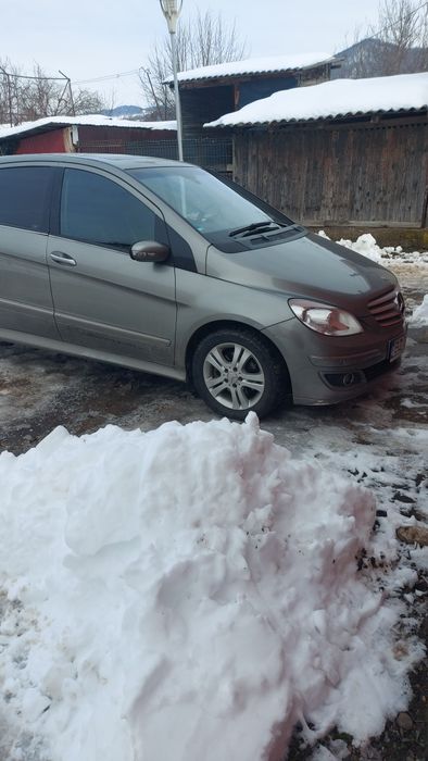 Vînd sau schimb autoturism 2006