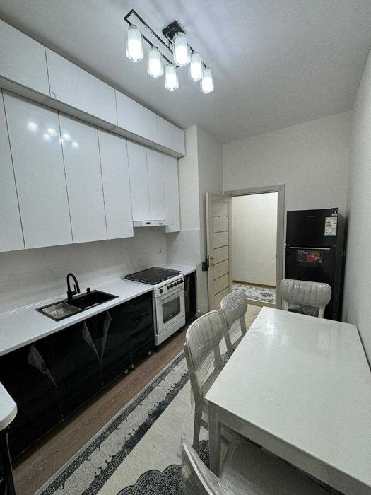 Срочно Олмазор Корасаройда 3 хона Сотаман Евро квартира а*