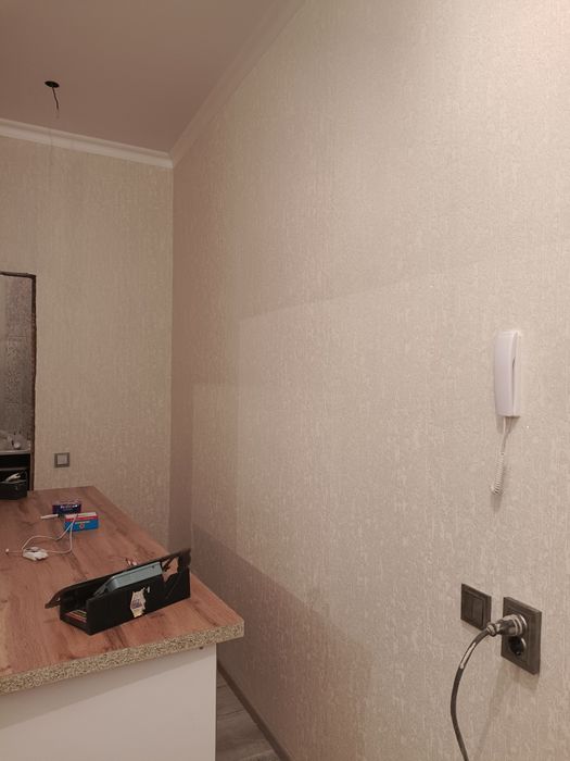 Ремонт квартир . Обои и левкас