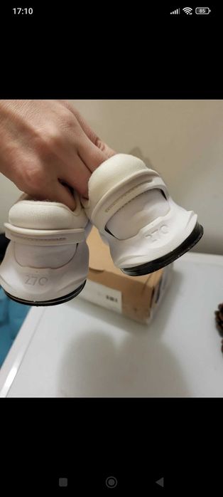 Adidasi nike air max 270 go,marimea 25