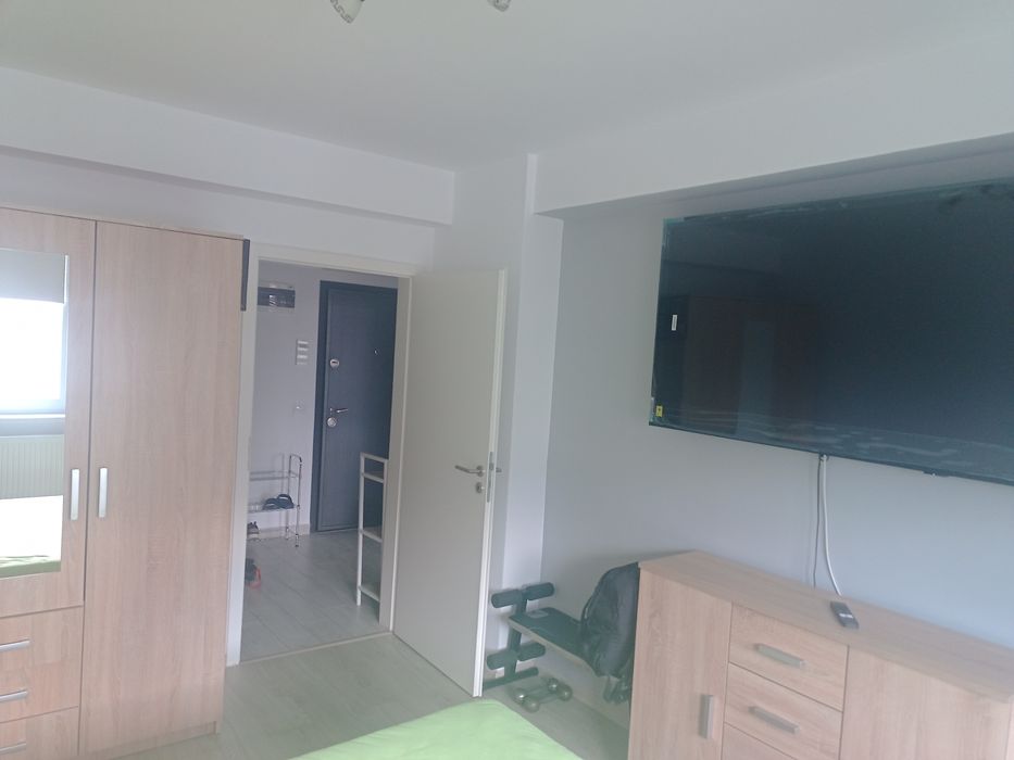 Studio de închiriat
