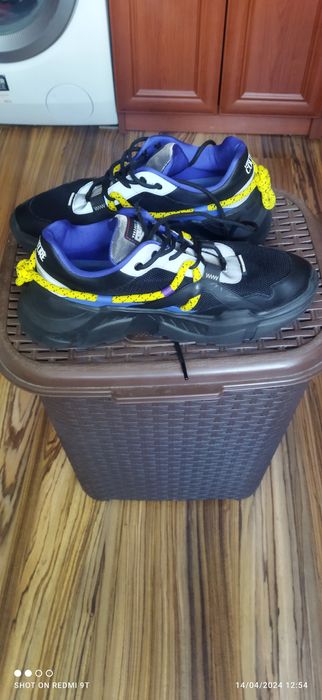 Маратонки 43 номер