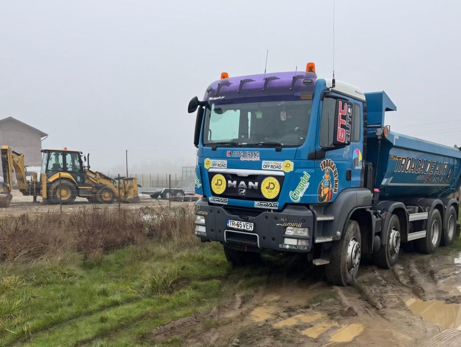 Prestări servicii buldoexcavator si basculanta