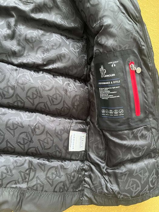 Мъжко яке Монклер