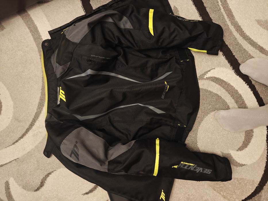 Vand geaca si pantaloni moto