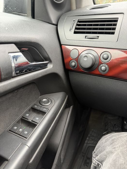 De Vazare Opel Astra H an fabr.2004