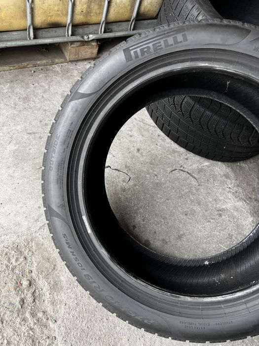 4 anvelope iarna 275/40/19 + 245/45/19 , Pirelli * , DOT  2023/2024 !