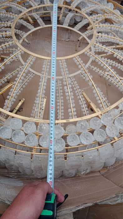 Продам люстры для коммерческих помещений