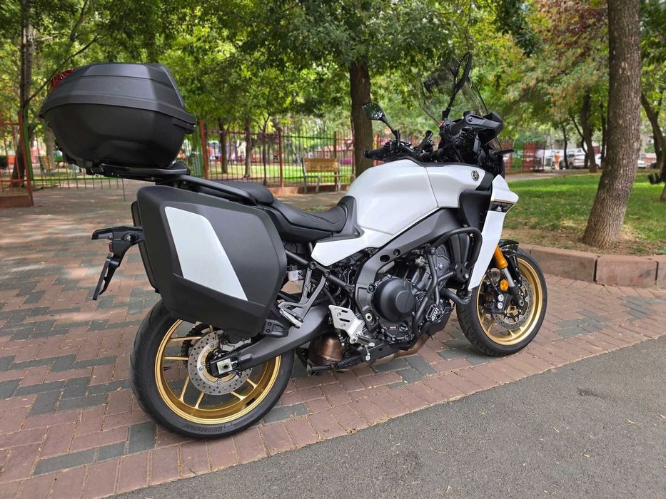 Vand motocicleta Yamaha - stare excelenta