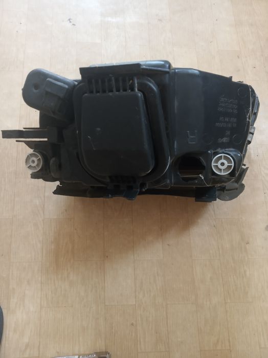 Десен фар за АУДИ  А4