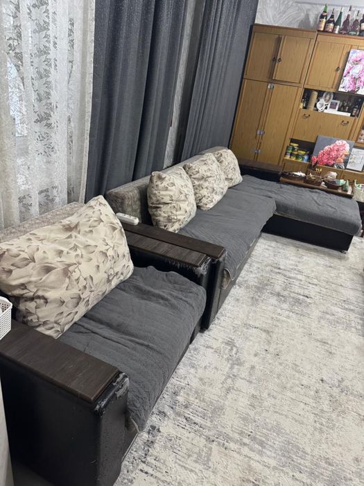 Отдам диван + кресло