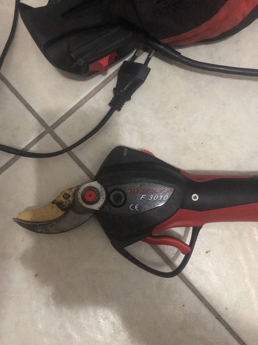 Foarfeca pomi vie Infaco 3010 in stare foarte buna